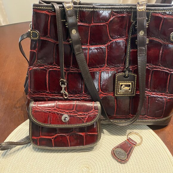 Vintage Dooney and Bourke Croco Embossed Handbag - Picture 10 of 10